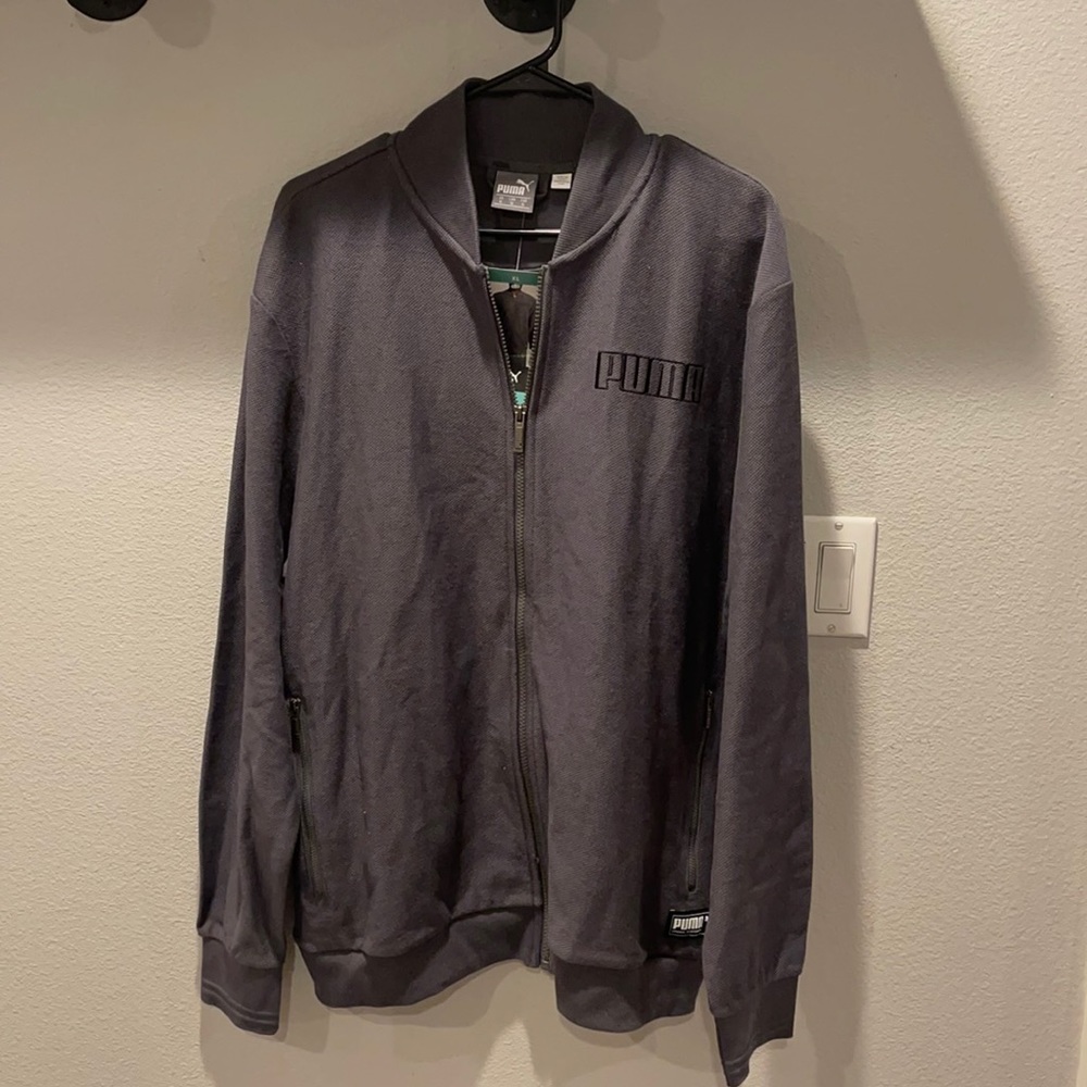Men’s Puma sweatshirt